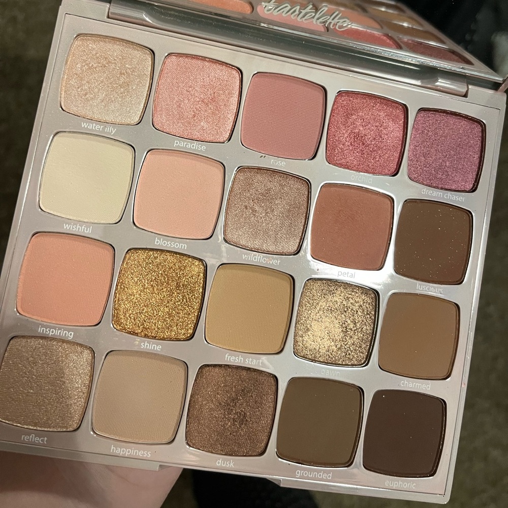 Tarte Tartelette Juicy Amazonian Clay Eyeshadow Palette